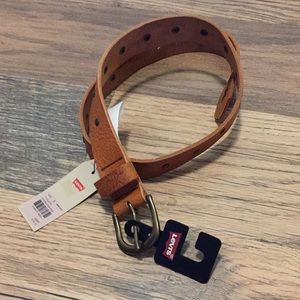 Levi’s 100% full grain bovine leather belt